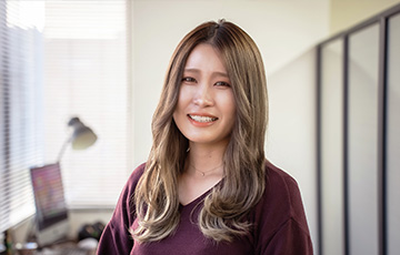 小林絢音